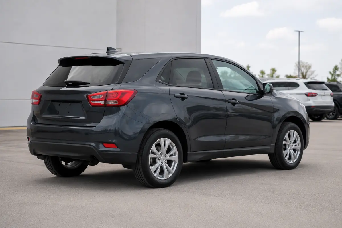 View 2 of 2021 Chevrolet Equinox